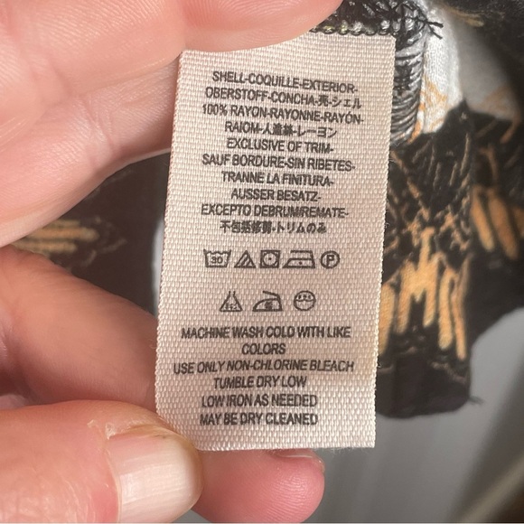 Free People Catch Me If You Can Cheetah/Leopard Novelty Print Art to Wear Top S - Picture 12 of 13